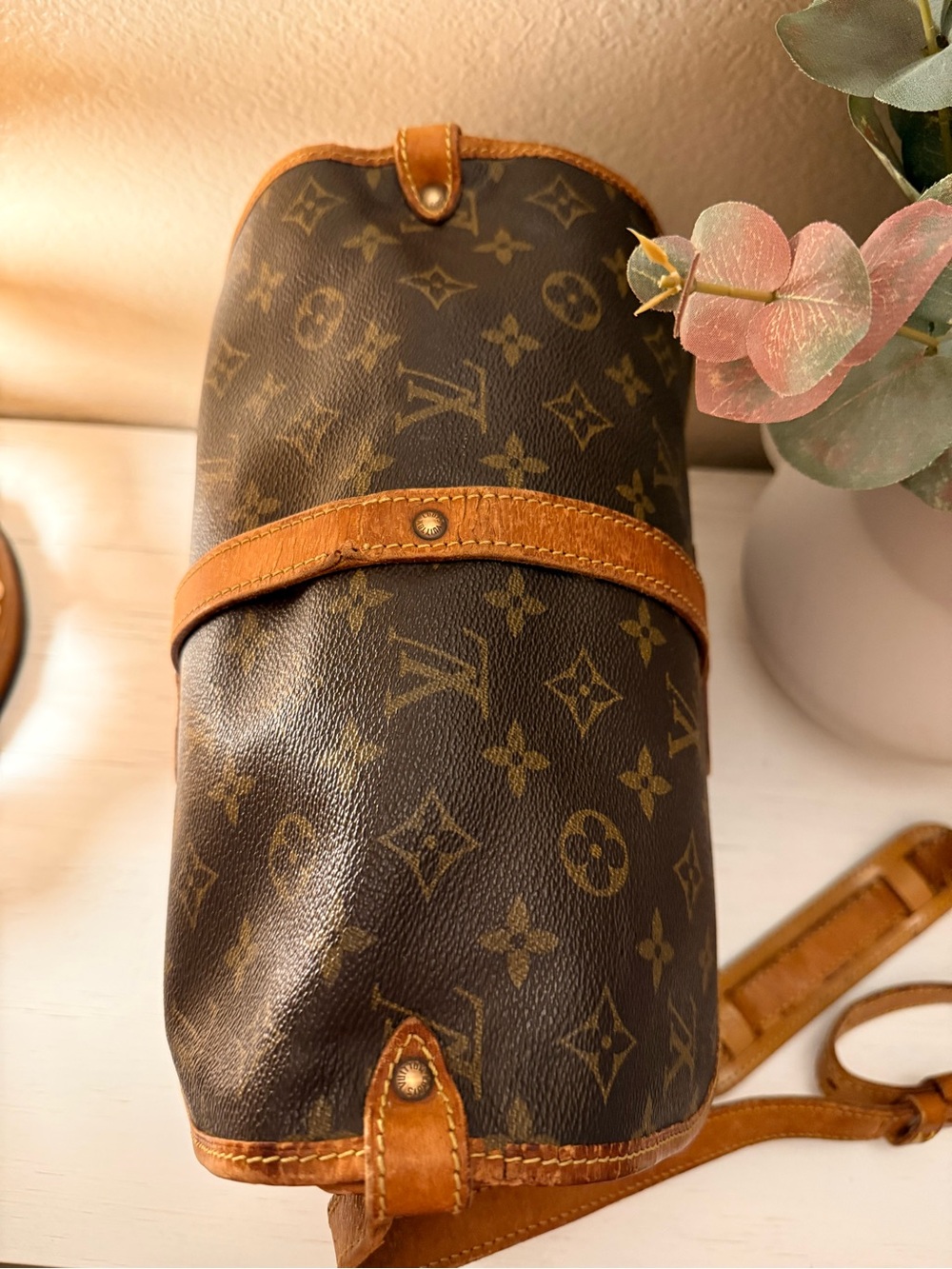 Louis Vuitton Monogram Saumur 30 Bag - Picture 3 of 14